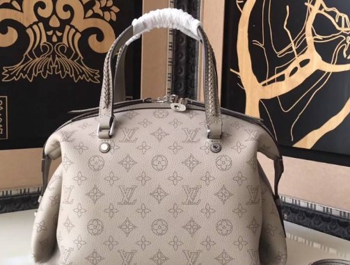 女朋友生日送什么