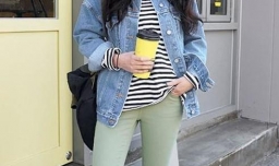 牛仔外套里面搭配什么