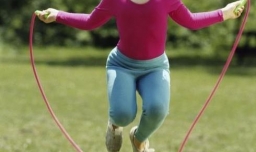 如何增加腰部力量