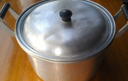 经常用铝锅炒菜有危害吗