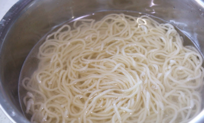 葱油拌面的家常做法