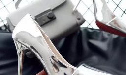 紫色连衣裙配什么颜色鞋子好看紫色连衣裙配鞋子