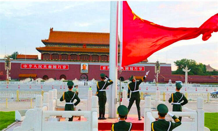 天安门多久升旗