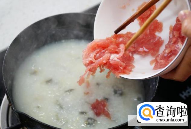早餐皮蛋瘦肉粥的做法