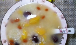 怎样做美味的大枣枸杞红薯粥？