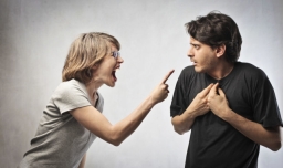 女朋友生气之后如果不理她，她会不会自己好？