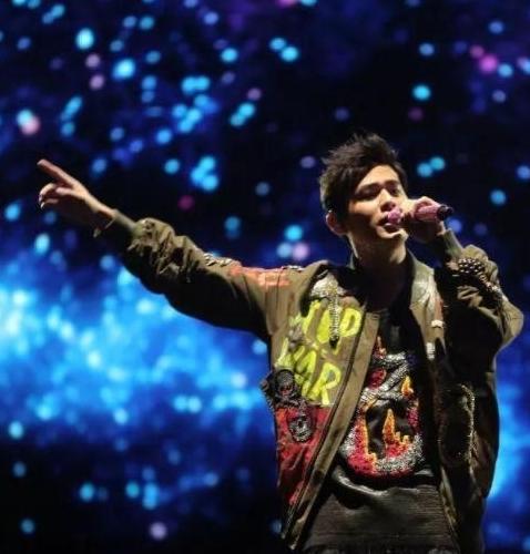 周杰伦发文回应网友催歌