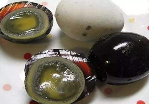 皮蛋用几种材料做成的