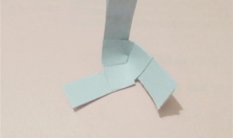 教你用纸制作简易的三叶小风车