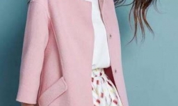 藕粉色大衣怎么搭配