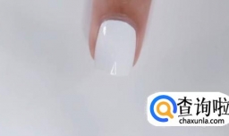 彩色树枝美甲的画法