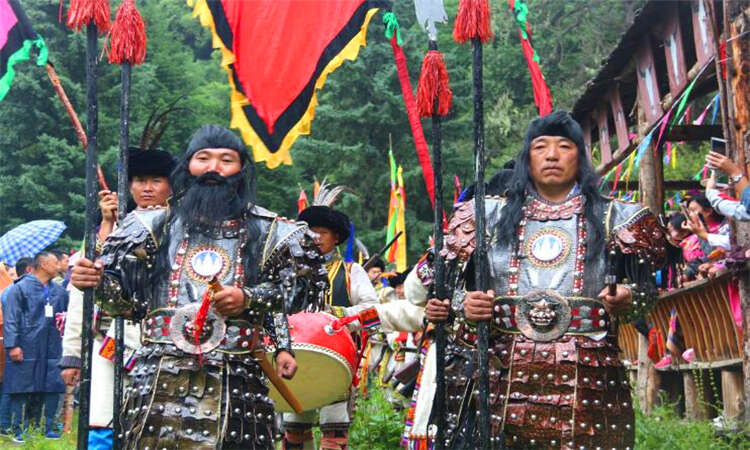 转山会是哪个族的节日