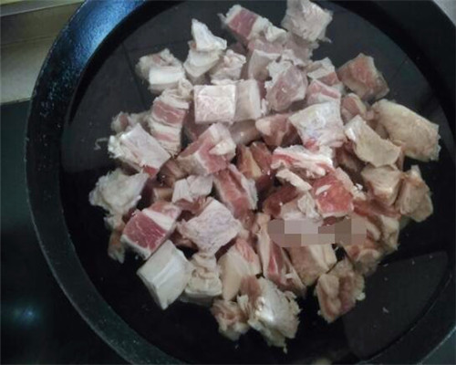 牛腩炖芋头的家常做法