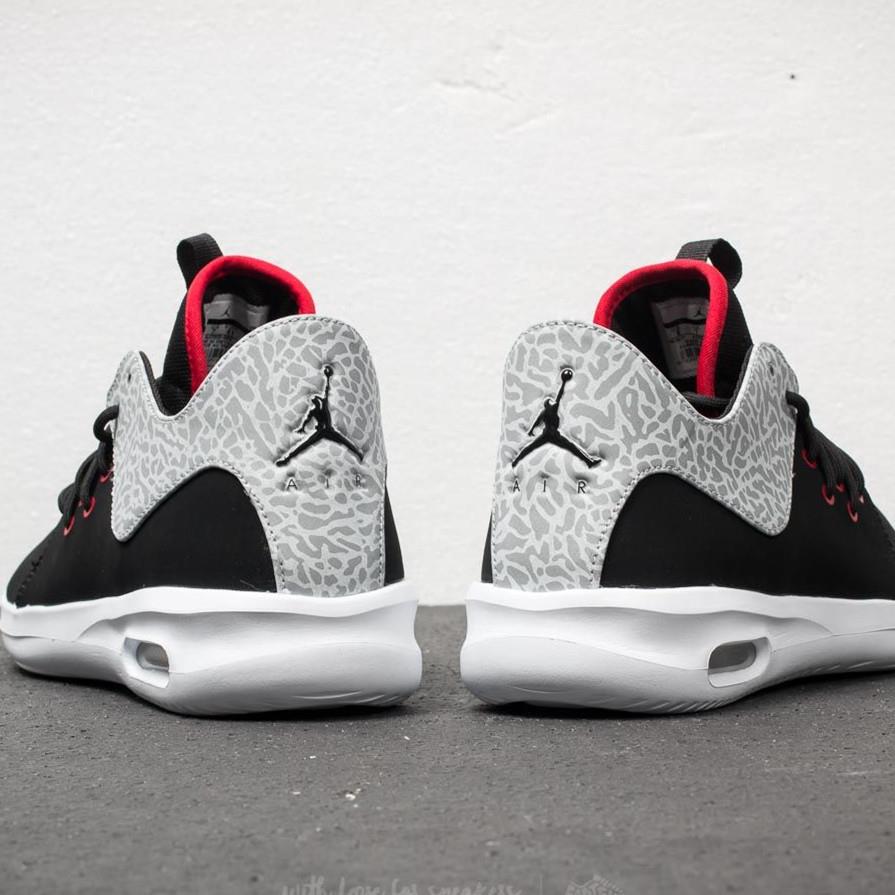 AJ鞋子是什么品牌