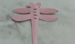 如何剪纸：简单的蜻蜓剪纸方法