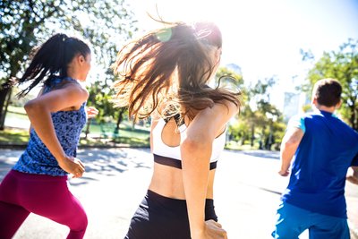 跑步前应该做好什么准备？