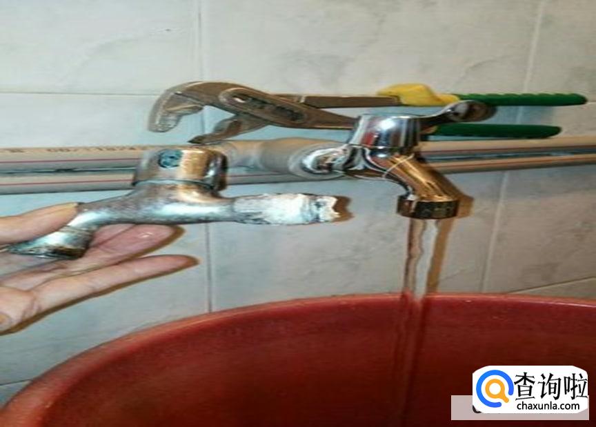 厨房水龙头漏水维修