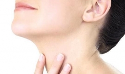 如何预防颈纹呢