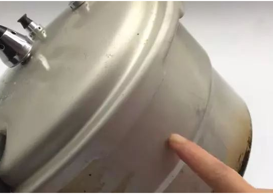 怎样清洗高压锅外面的污垢