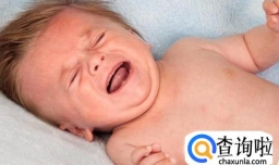 如何不让宝宝吃奶时哭闹老挣扎