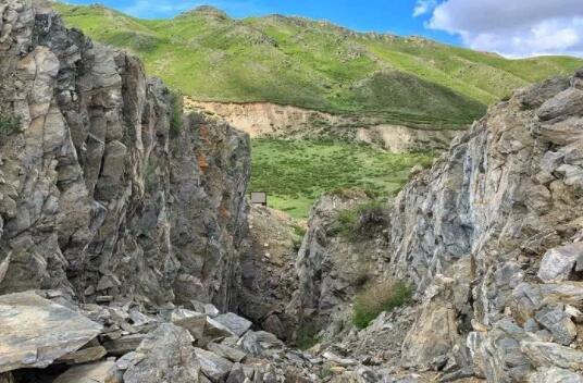 山崩地裂的意思是什么