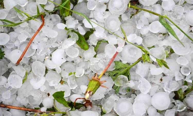 冰雹是怎样形成的