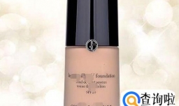 粉底液在化妆中起什么作用