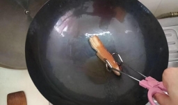 新买的不粘锅需要开锅吗