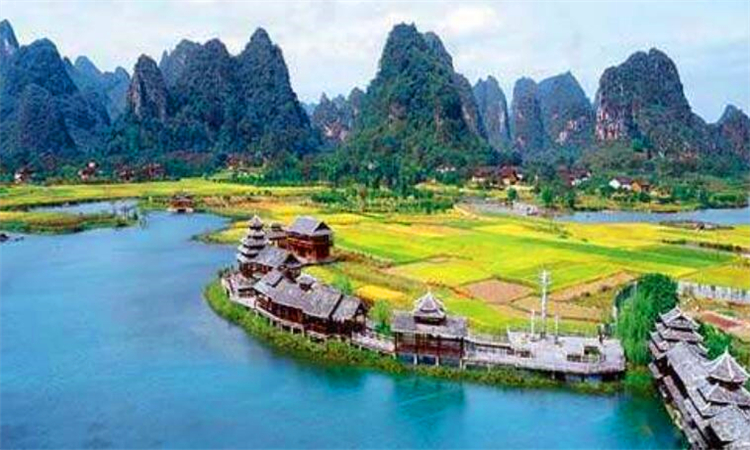 桂林山水甲天下的下一句