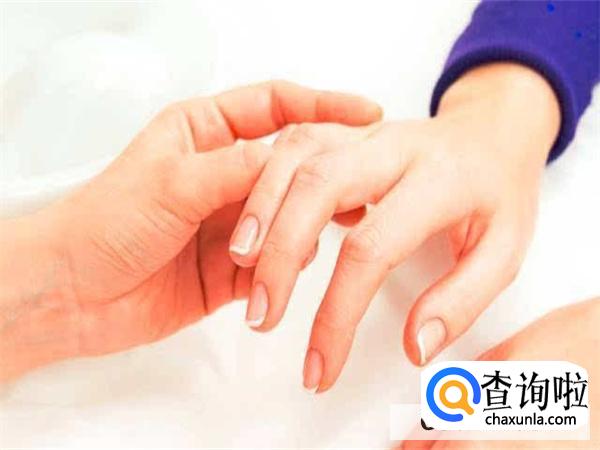 指甲脆弱易断吃什么好