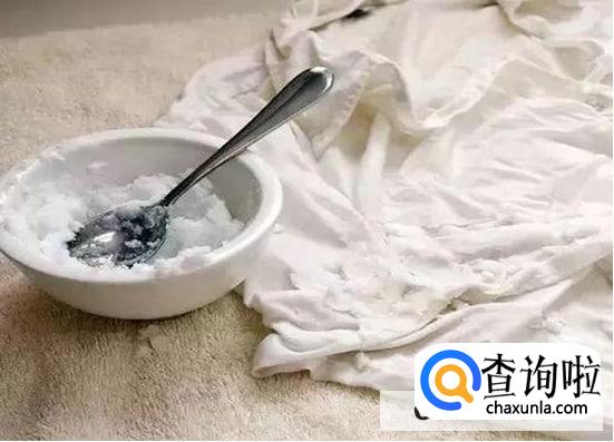 衣服上牙膏渍去除法