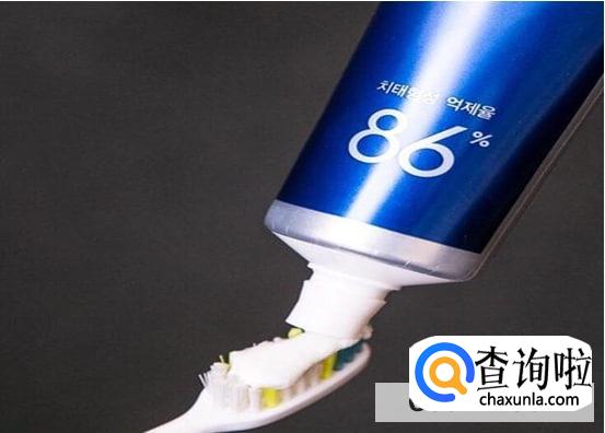 使用牙膏的误区