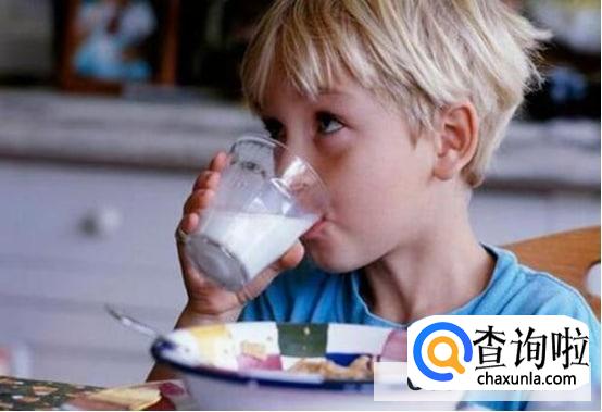 宝宝日常喝牛奶禁忌