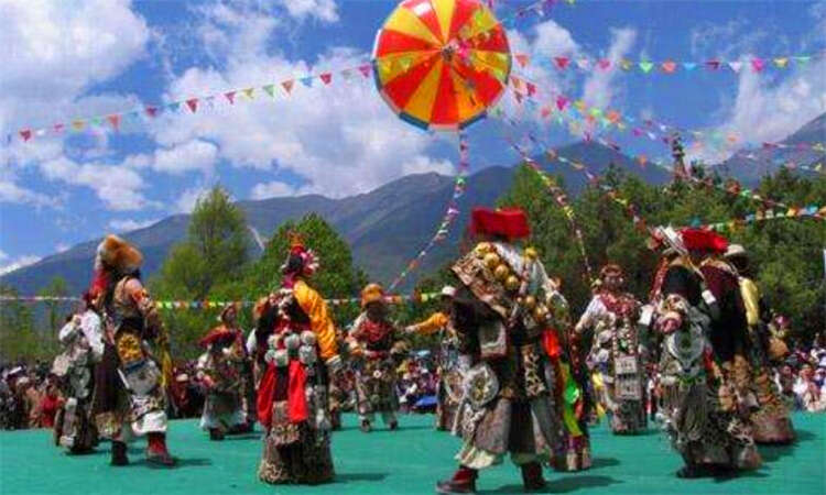 转山会是哪个族的节日