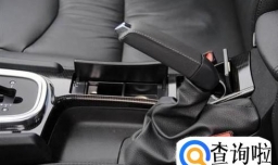 汽车手刹没放下继续开车的危害有哪些？