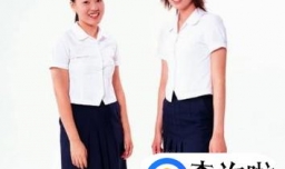 透明校服这样穿可以避免尴尬