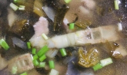 如何做甜笋酸菜瘦肉汤好喝？