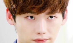 男生怎样化唇妆好看？