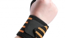 如何佩戴运动护腕