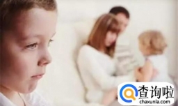 大孩嫌弃父母偏心二胎怎么办？