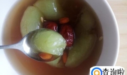 清润香甜的红枣枸杞炖香瓜的做法