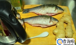 鲫鱼汤的做法 产妇月子餐下奶