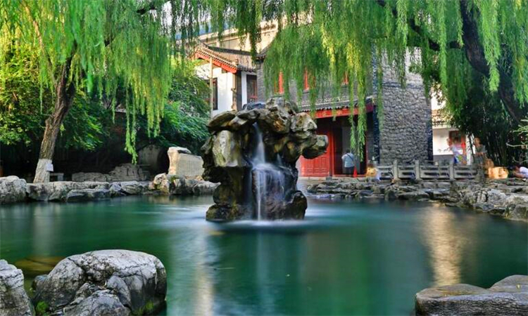 泉城是哪个城市