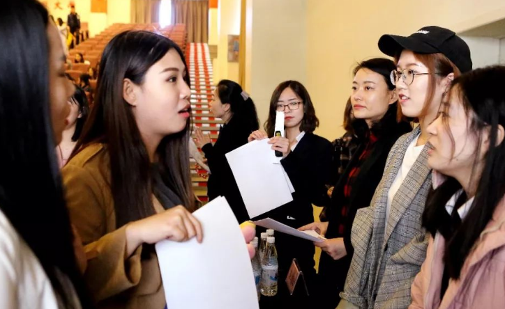 简述大学生健康情绪的六个特征