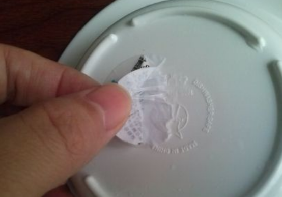 新碗的标签怎么去除