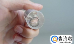 新手应该怎么佩戴美瞳眼睛