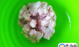 自做的锅巴花样饺子