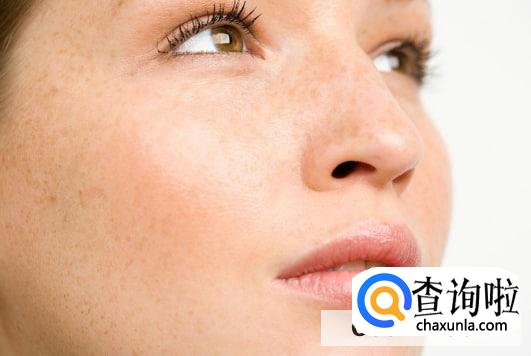 脸上长黑斑怎么回事