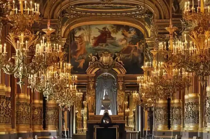 巴洛克风格的主要特征是什么