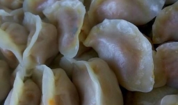 蒸饺的做法（用速冻水饺做蒸饺）